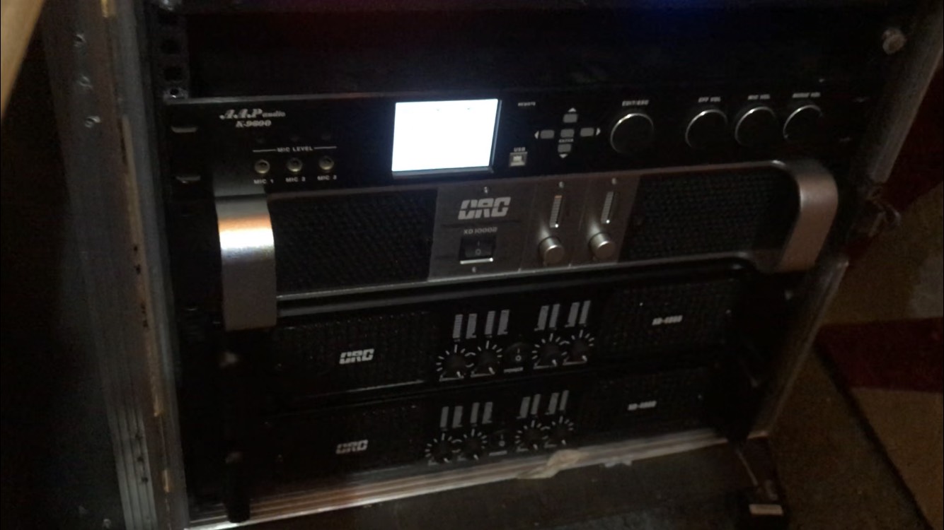 Phòng hát gia đình cấu hình 4sub nghe to mà không bị ồn, không bị điếc tai 1